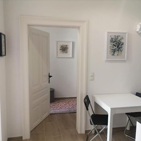 Ruhige Art-Garconniere Mit Balkon Lägenhet Wien Exteriör bild