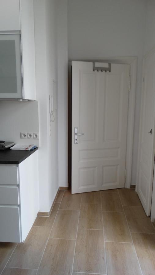Ruhige Art-Garconniere Mit Balkon Lägenhet Wien Exteriör bild